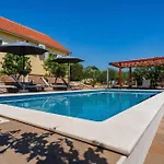My Dalmatia - Sucic With Private Pool And Mountain View * Obrovac
