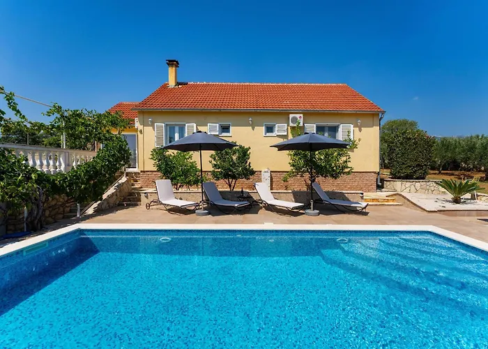 別荘 My Dalmatia - Sucic With Private Pool And Mountain View