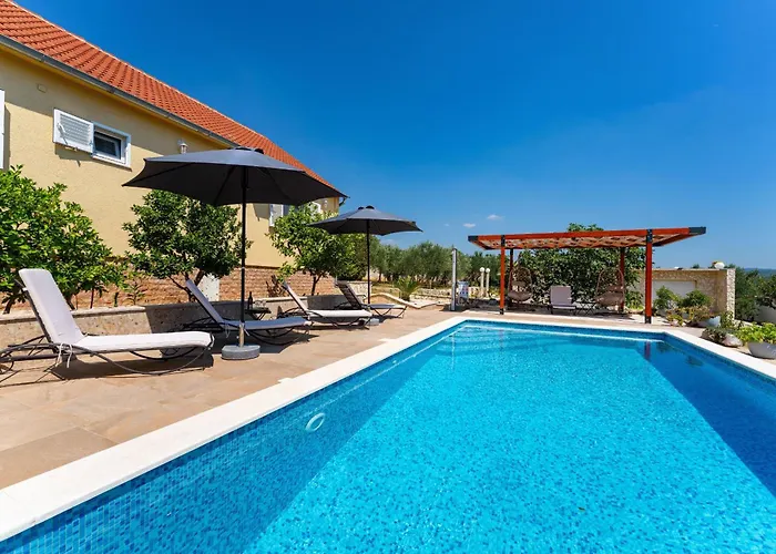 My Dalmatia - Sucic With Private Pool And Mountain View 別荘 オブロヴァツ