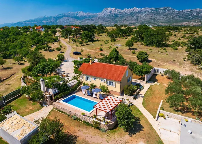 別荘 My Dalmatia - Sucic With Private Pool And Mountain View オブロヴァツ
