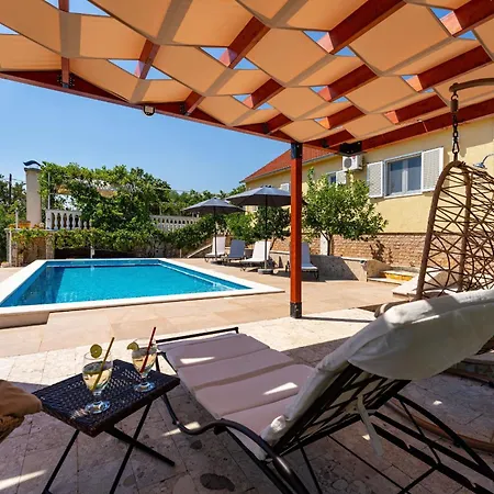 Dom wakacyjny My Dalmatia - Sucic With Private Pool And Mountain View