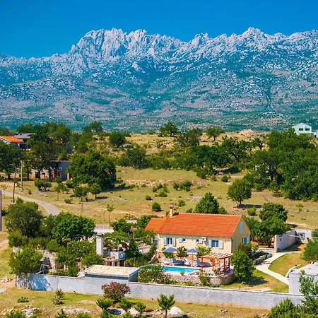 My Dalmatia - Sucic With Private Pool And Mountain View *