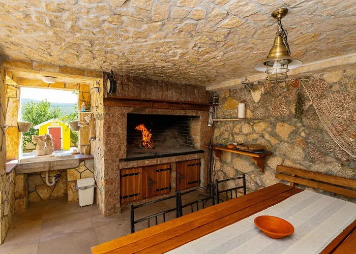 Casa de Férias My Dalmatia - Sucic With Private Pool And Mountain View *