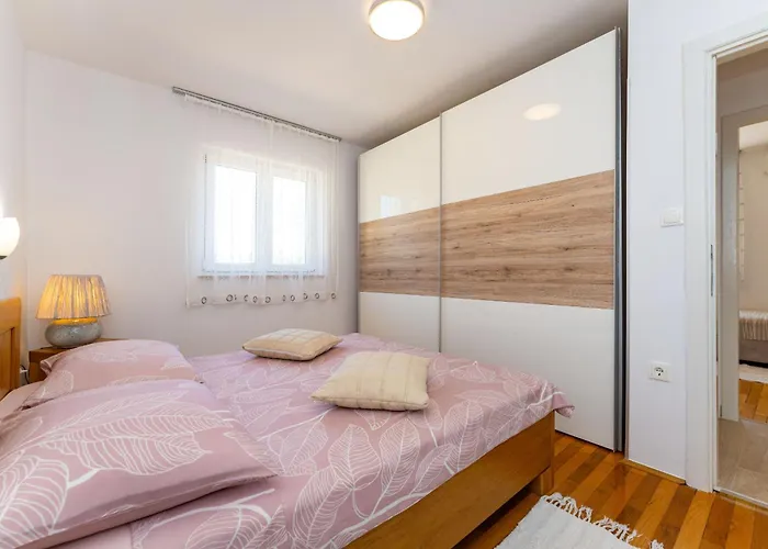 My Dalmatia - Sucic With Private Pool And Mountain View Casa de Férias