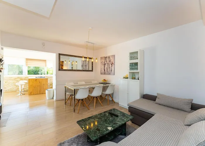 Casa de Férias My Dalmatia - Sucic With Private Pool And Mountain View *