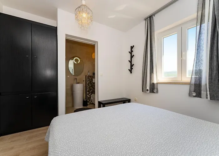 My Dalmatia - Sucic With Private Pool And Mountain View * Obrovac