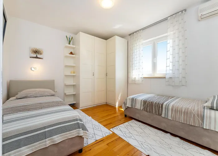 My Dalmatia - Sucic With Private Pool And Mountain View Ferienhaus *