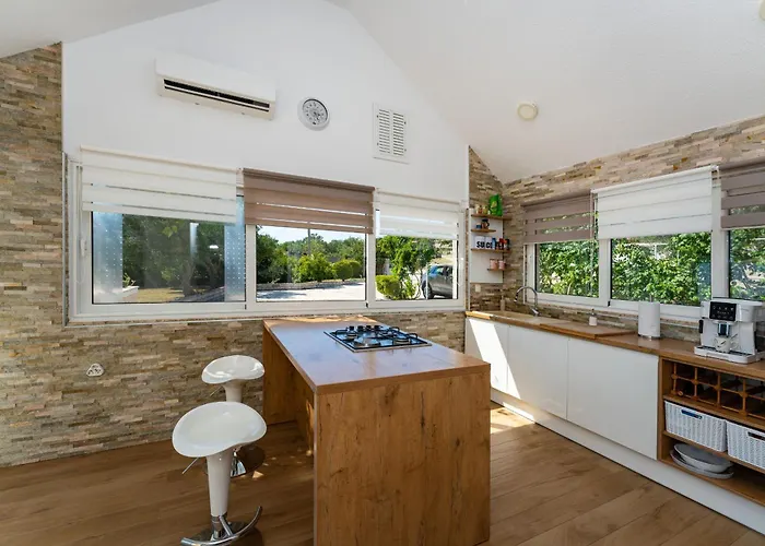 Casa de Férias My Dalmatia - Sucic With Private Pool And Mountain View *