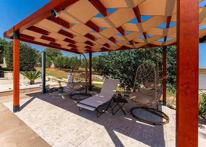 My Dalmatia - Sucic With Private Pool And Mountain View