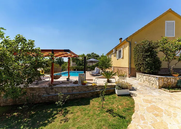 Ferienhaus My Dalmatia - Sucic With Private Pool And Mountain View Obrovac
