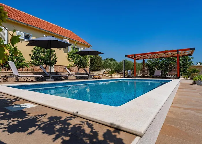 My Dalmatia - Sucic With Private Pool And Mountain View * Obrovac